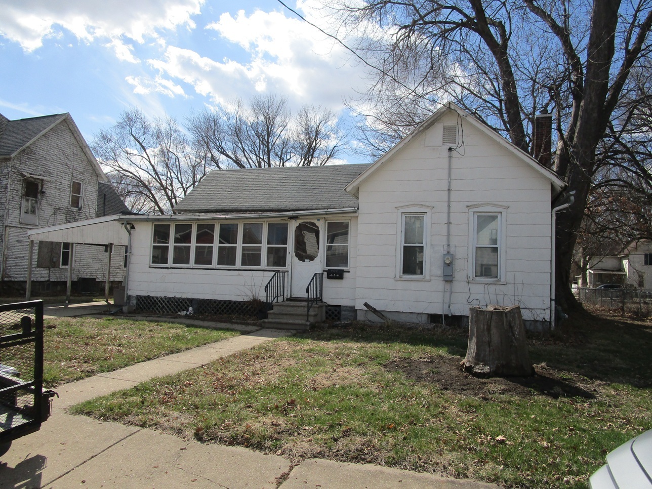 905 4th Avenue Property Photo