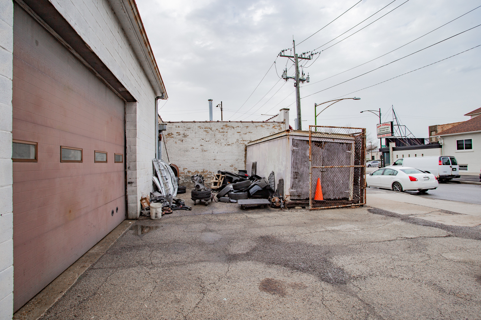 7539 W Irving Park Road Property Photo 2