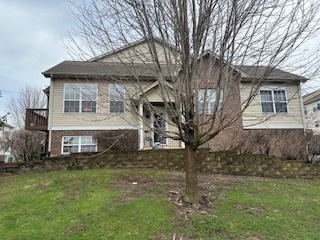 611 E Willow St Property Photo 1