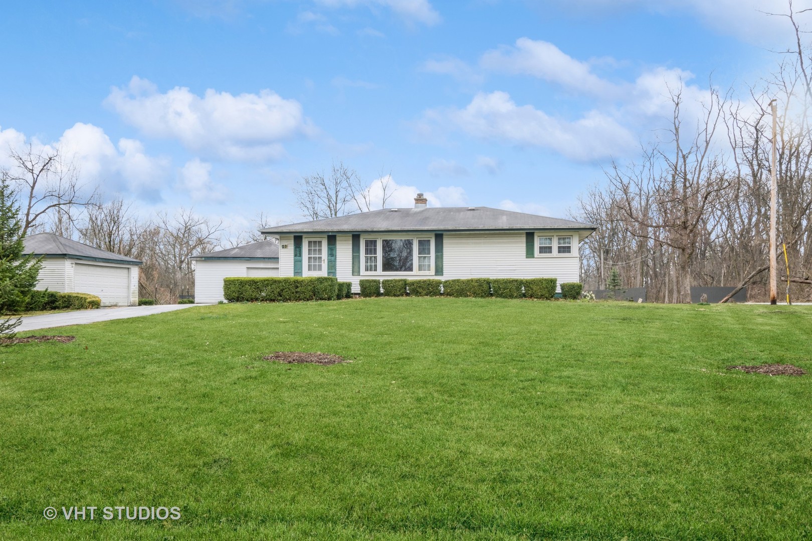 24260 S Meadowood Road Property Photo