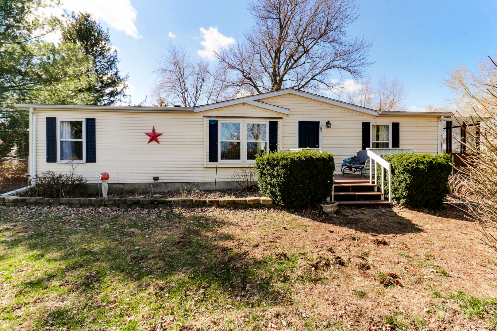 1505 2425th Street Property Photo