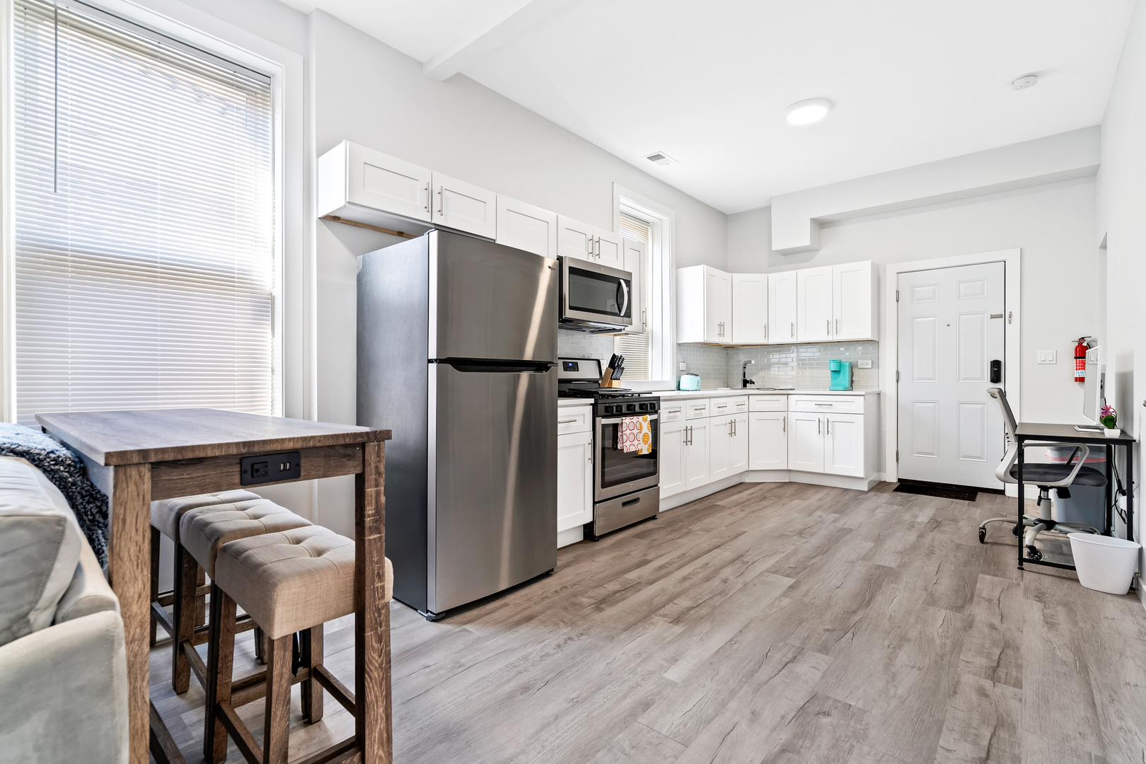 1226 W 31st Place Property Photo 18
