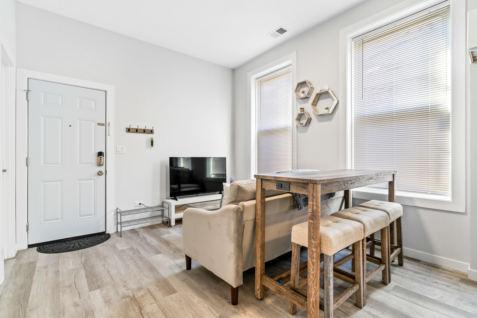 1226 W 31st Place Property Photo 19