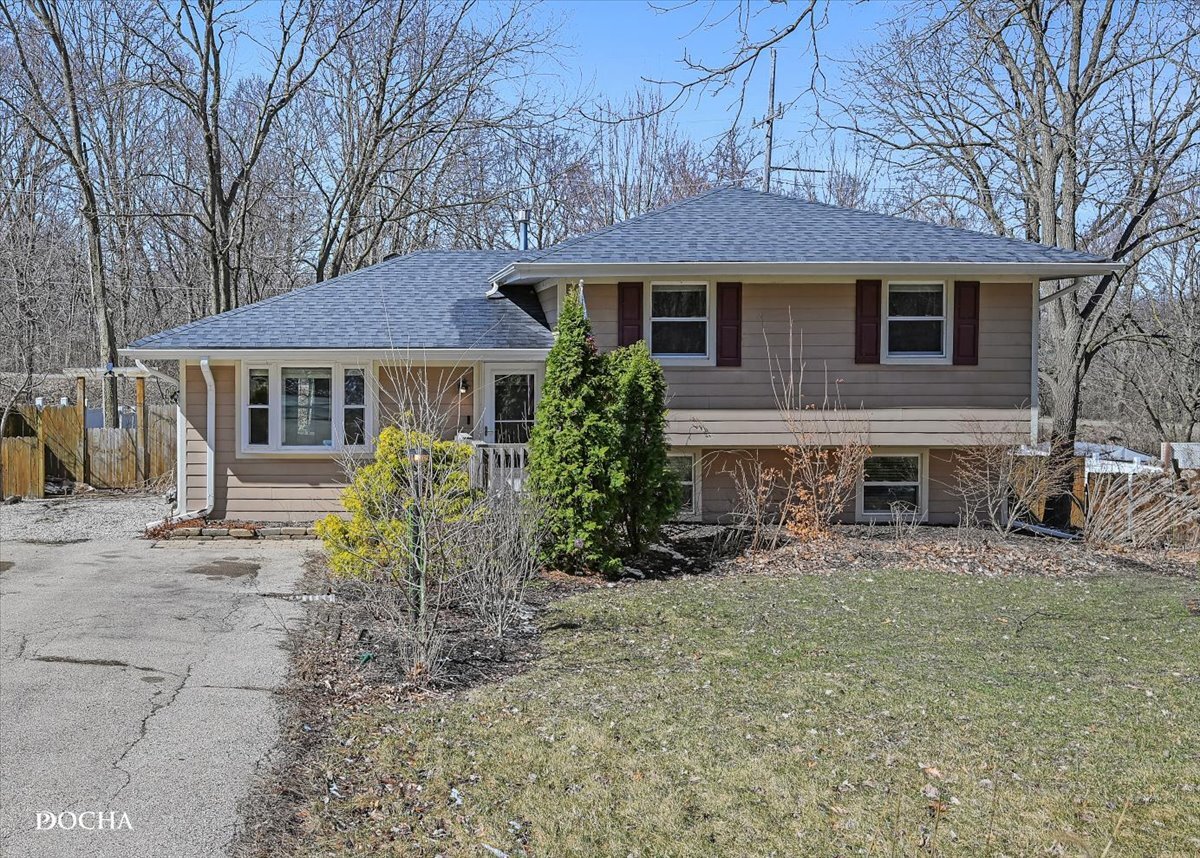 6n748 Illinois Street Property Photo