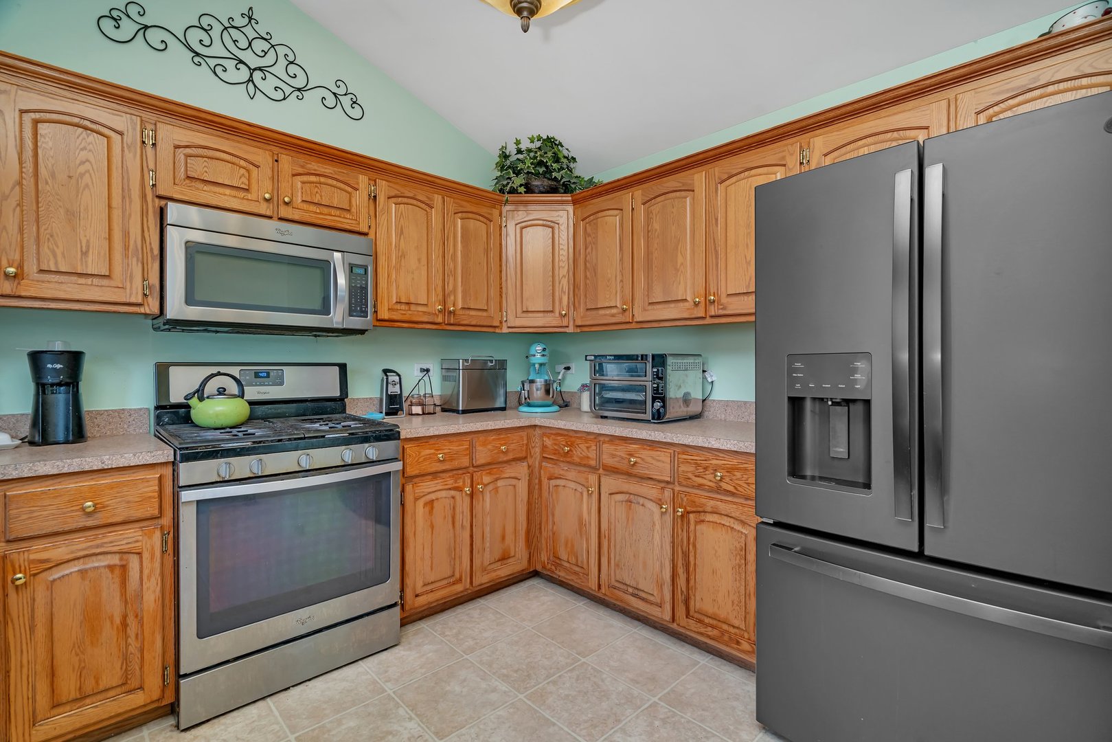 605 High Grove Drive Property Photo 15