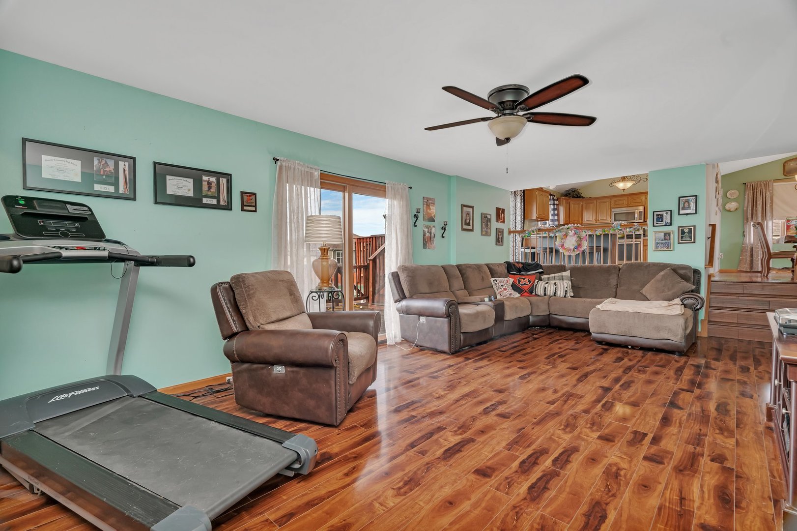 605 High Grove Drive Property Photo 20