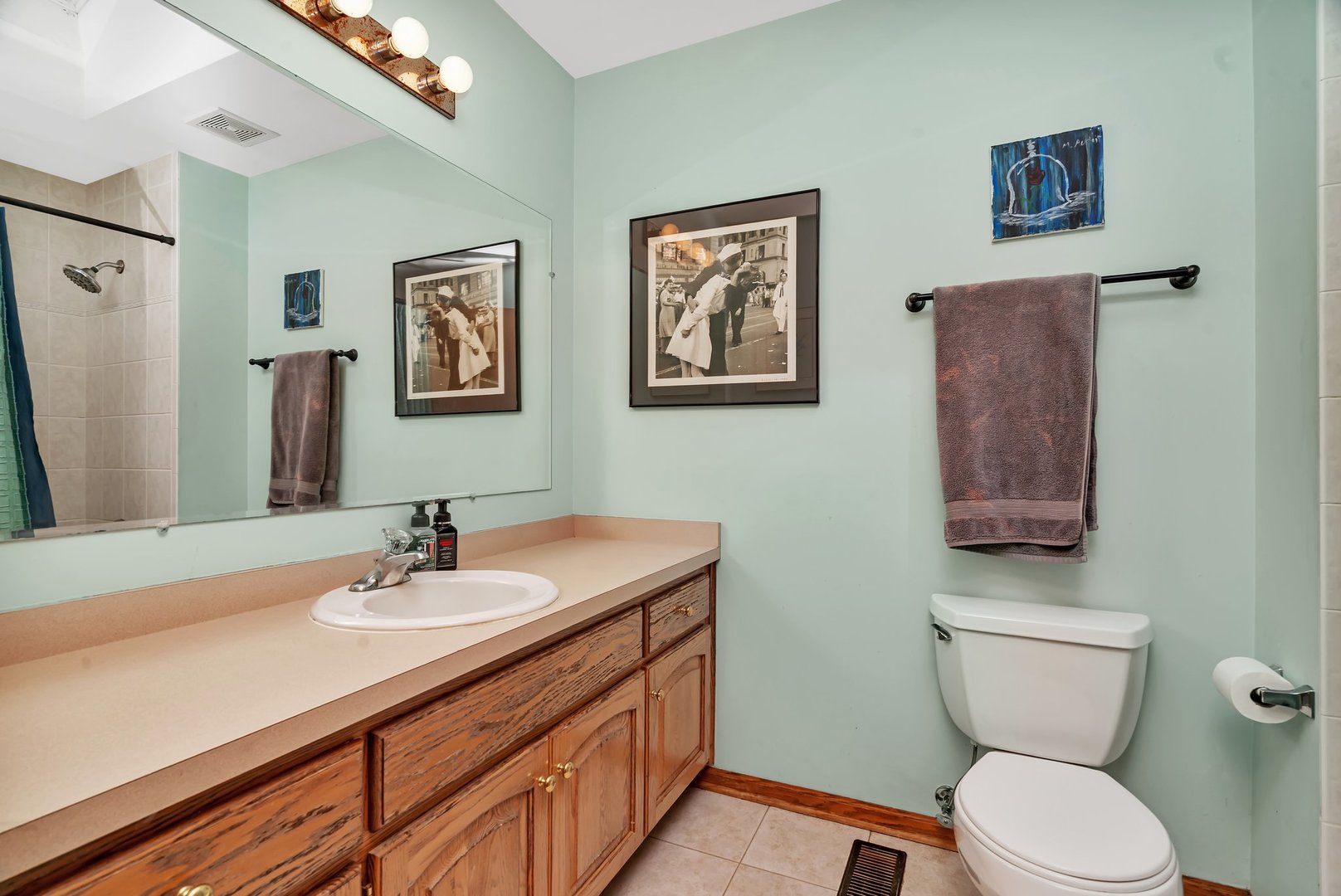 605 High Grove Drive Property Photo 26