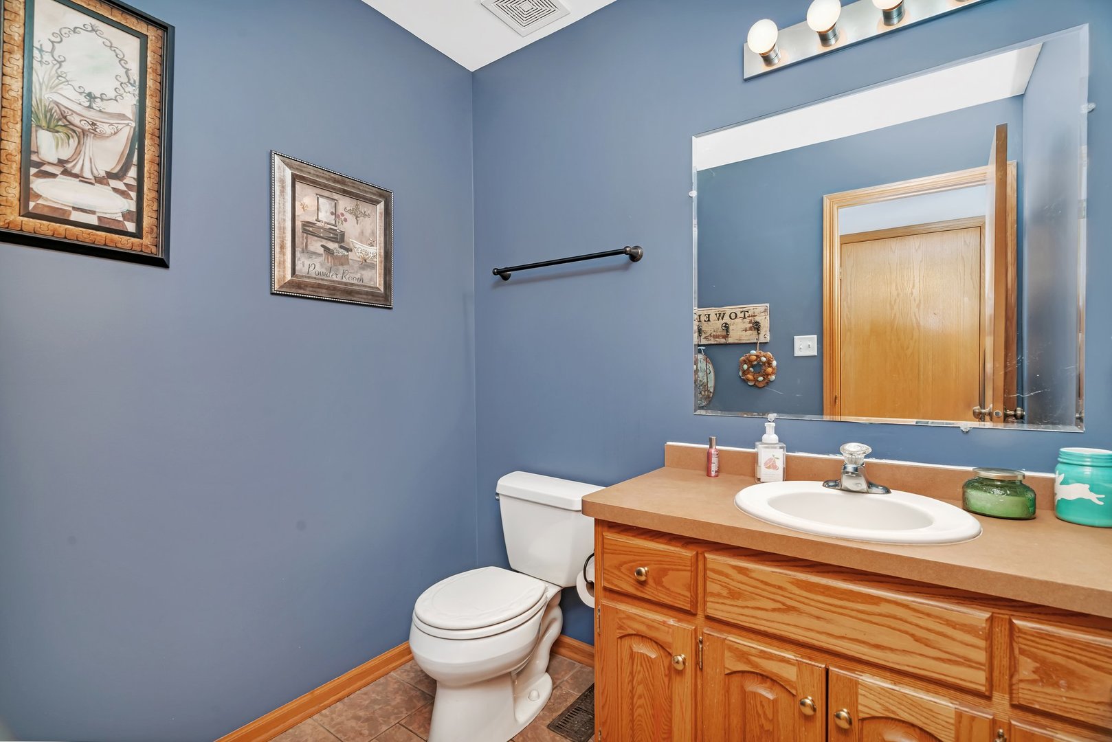 605 High Grove Drive Property Photo 29