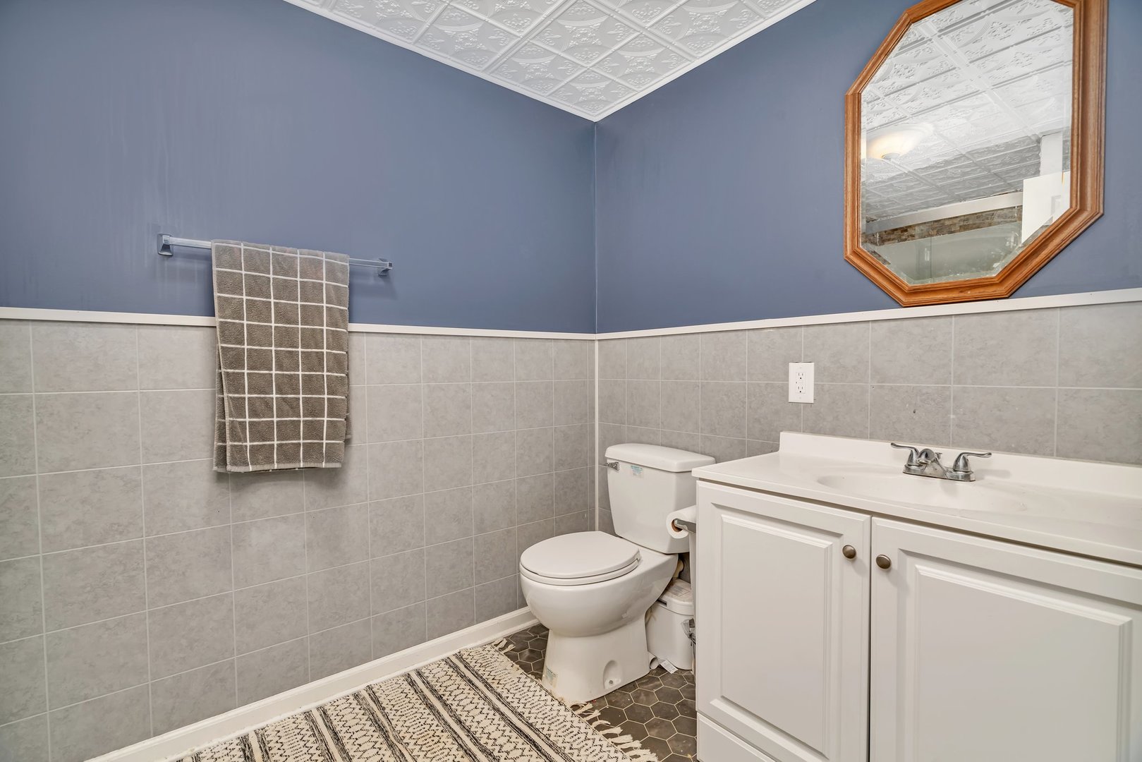 605 High Grove Drive Property Photo 31