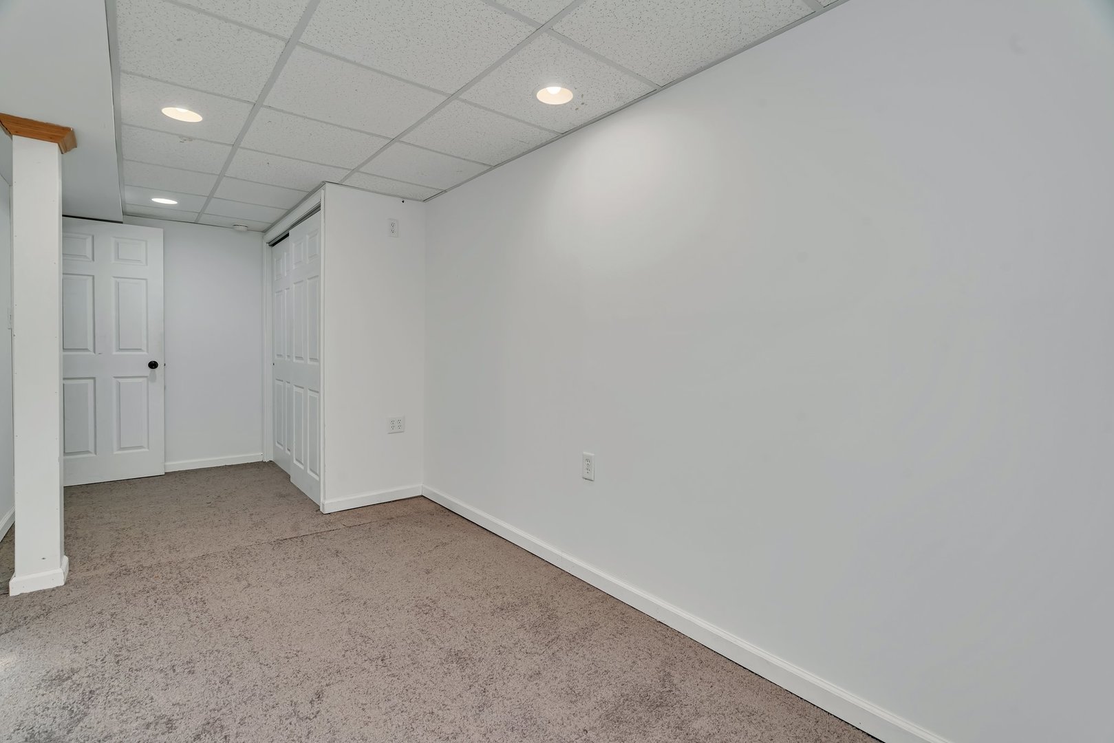 605 High Grove Drive Property Photo 35