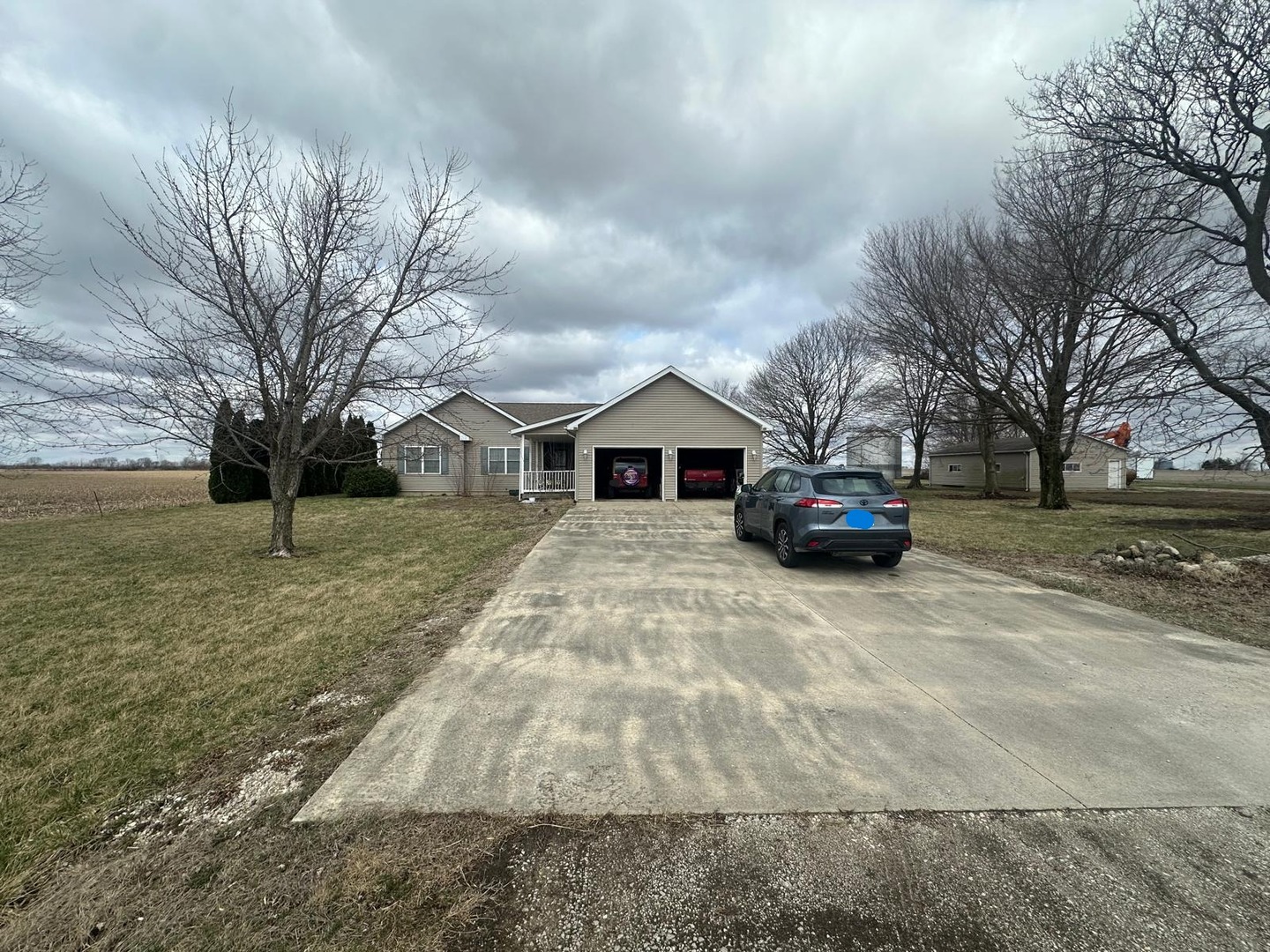 19261 E 2750 North Road Property Photo
