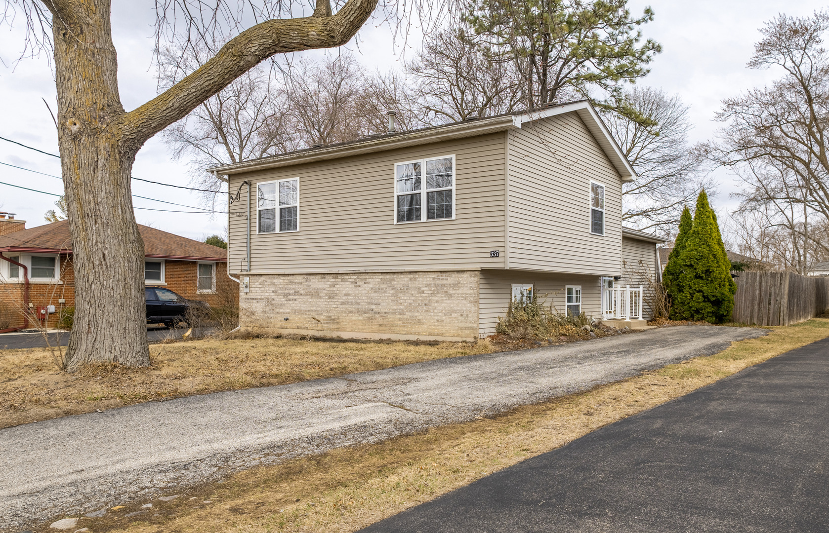 337 S Lake Street Property Photo