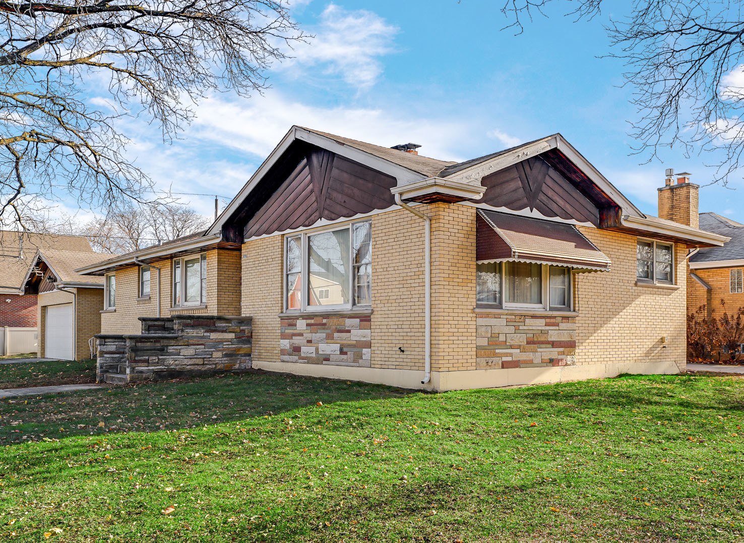 9701 S Springfield Avenue Property Photo