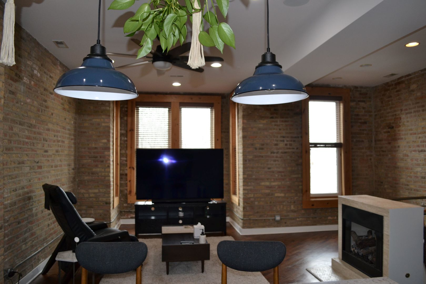 1351 N Ashland Avenue 3a Property Photo 3