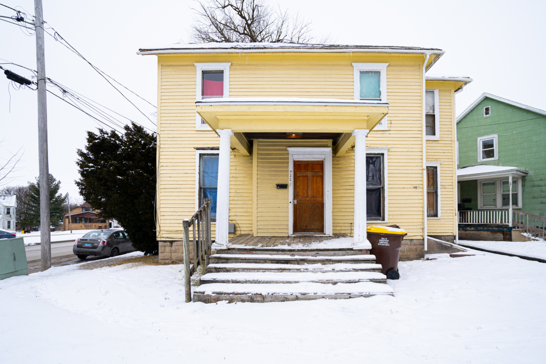 921-923 S Galena Avenue Property Photo