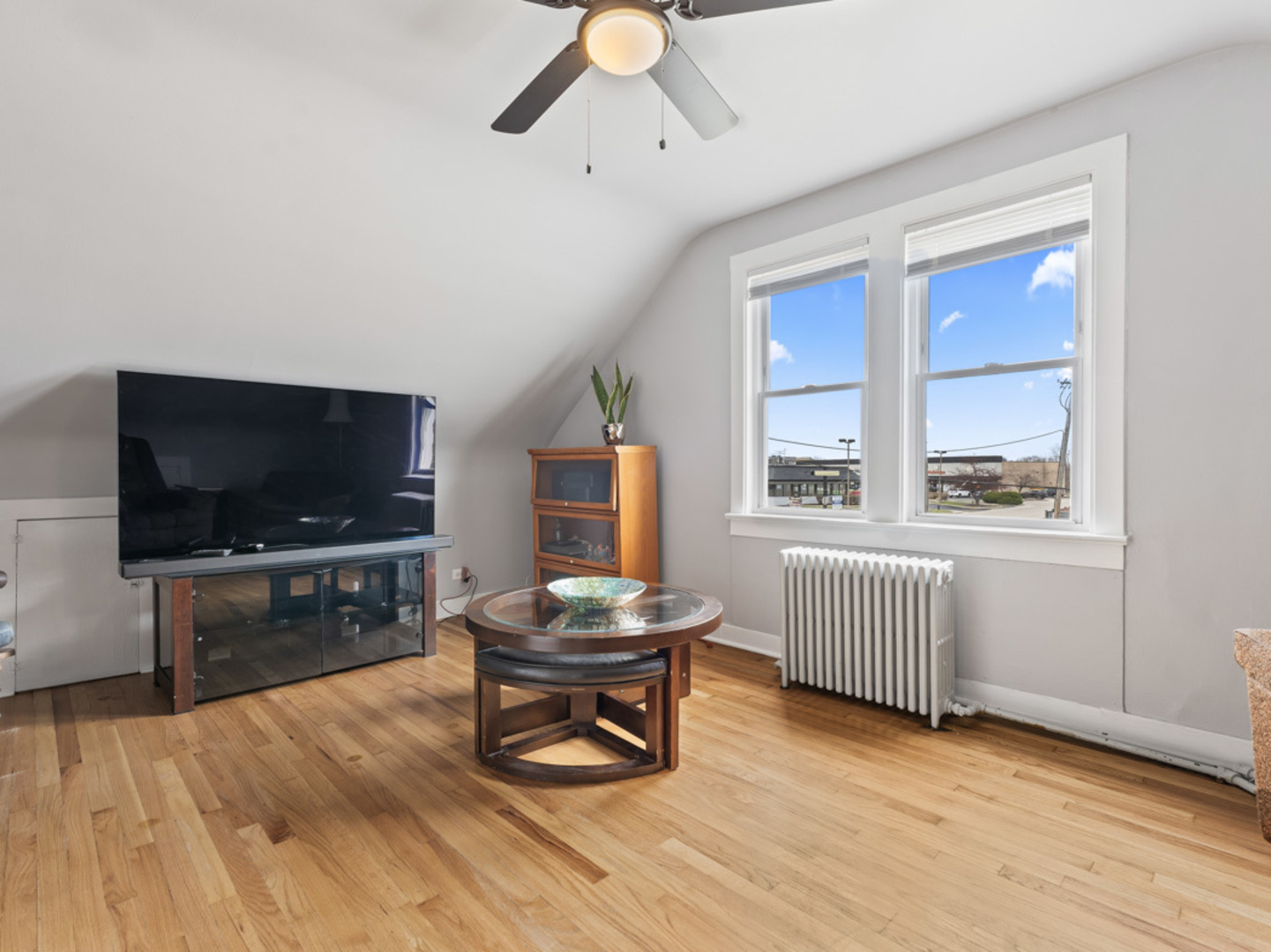 310 W Irving Park Road Property Photo 23