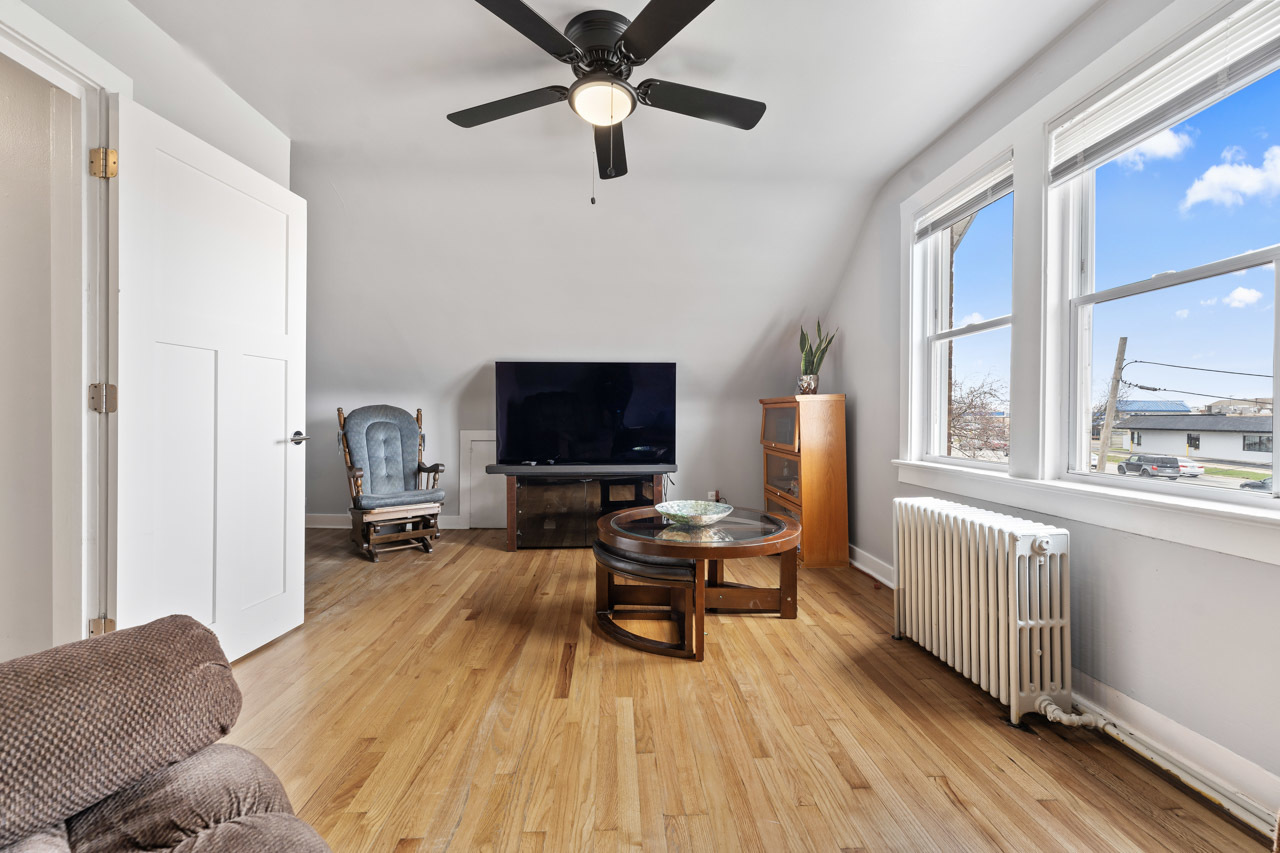 310 W Irving Park Road Property Photo 24