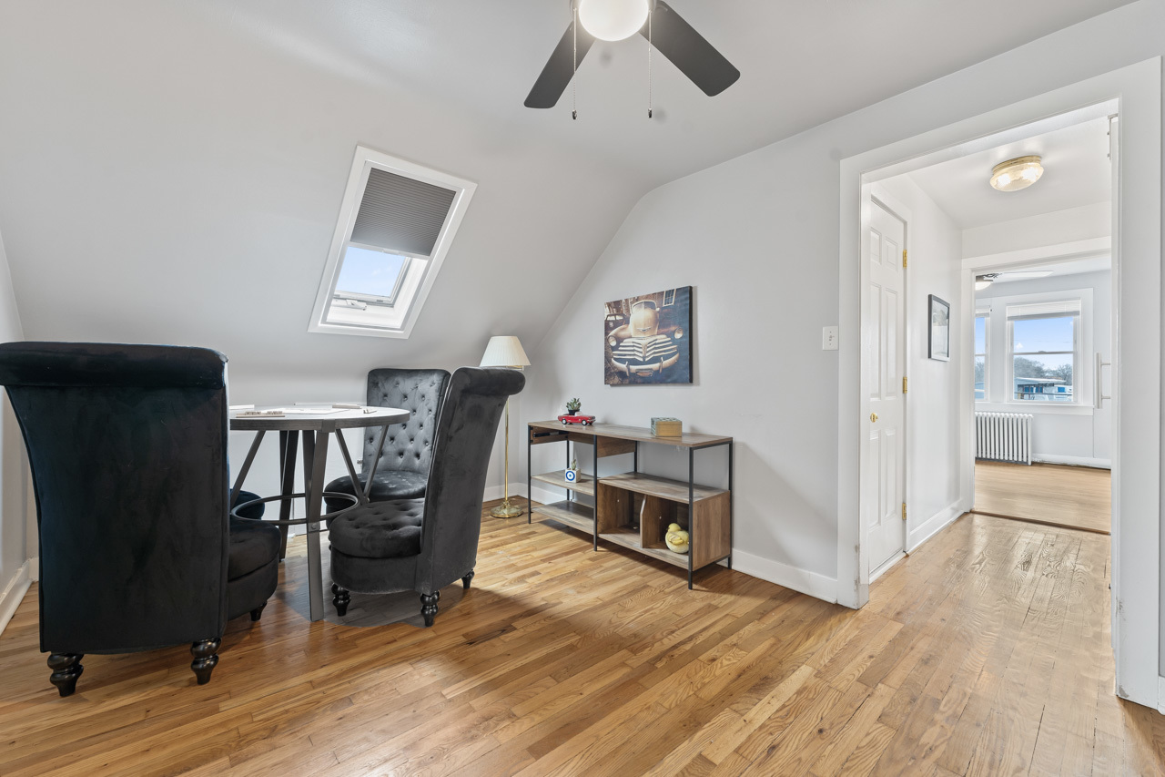 310 W Irving Park Road Property Photo 28