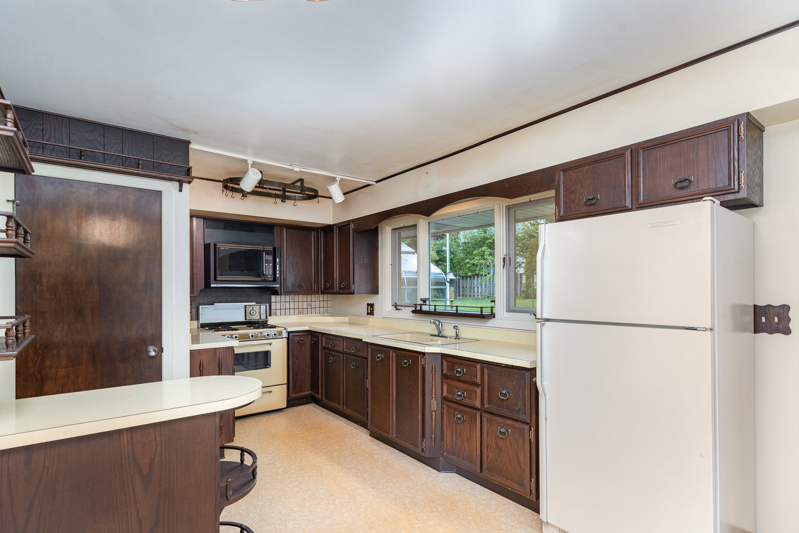 129 Roth Avenue Property Photo 6