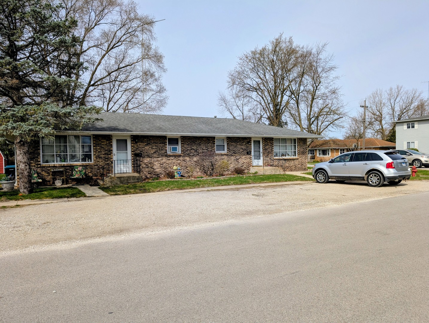 190 N Kankakee Street Property Photo