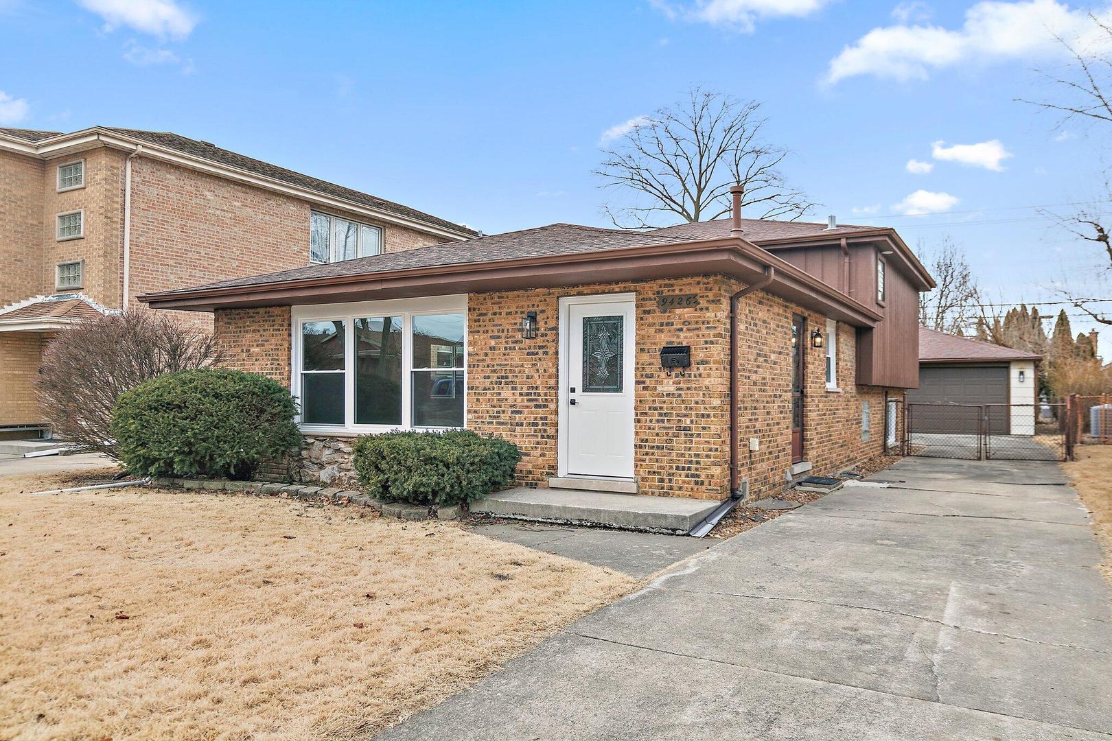 9426 S Springfield Avenue Property Photo