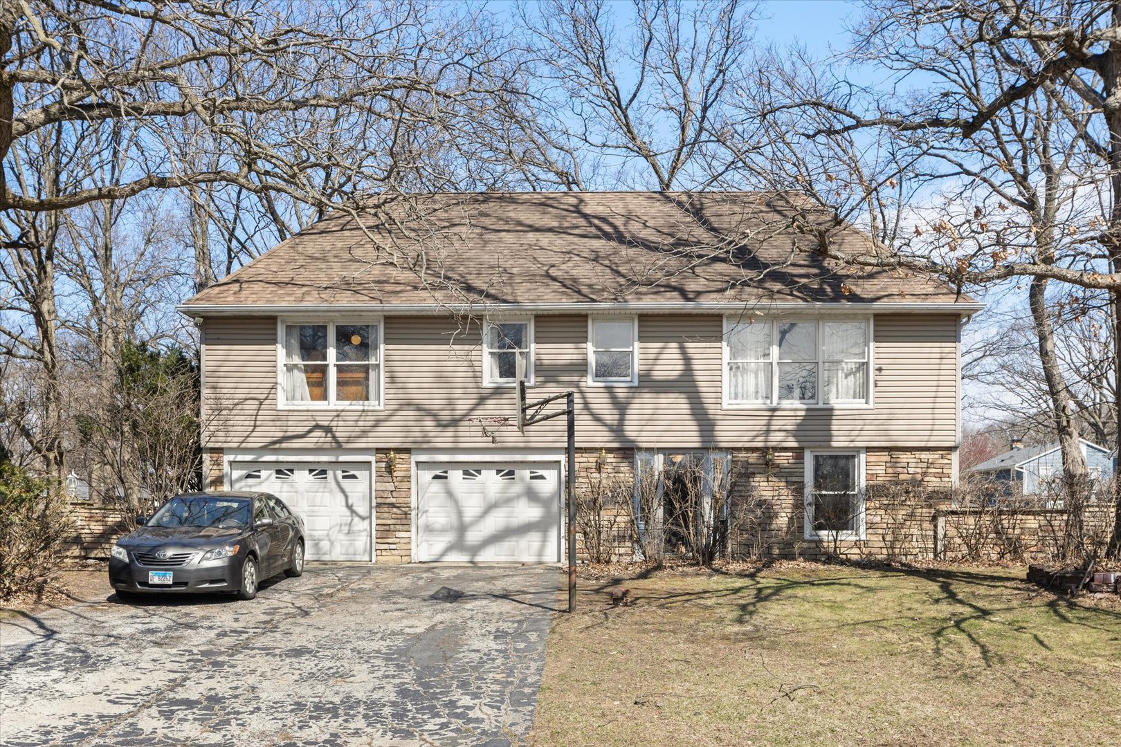 44 Crestwood Drive Property Photo