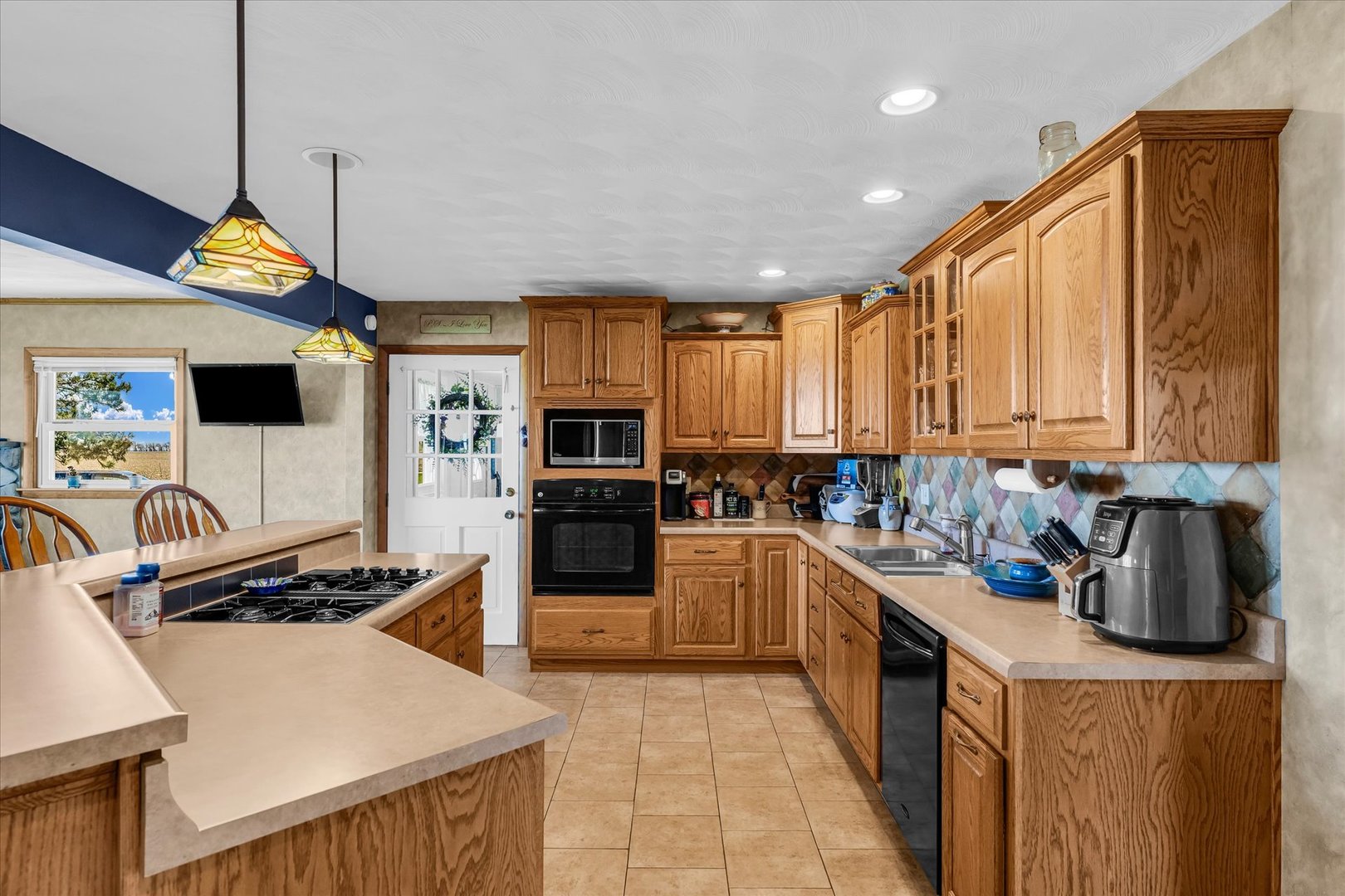 12584 N 4100 Road Property Photo 9