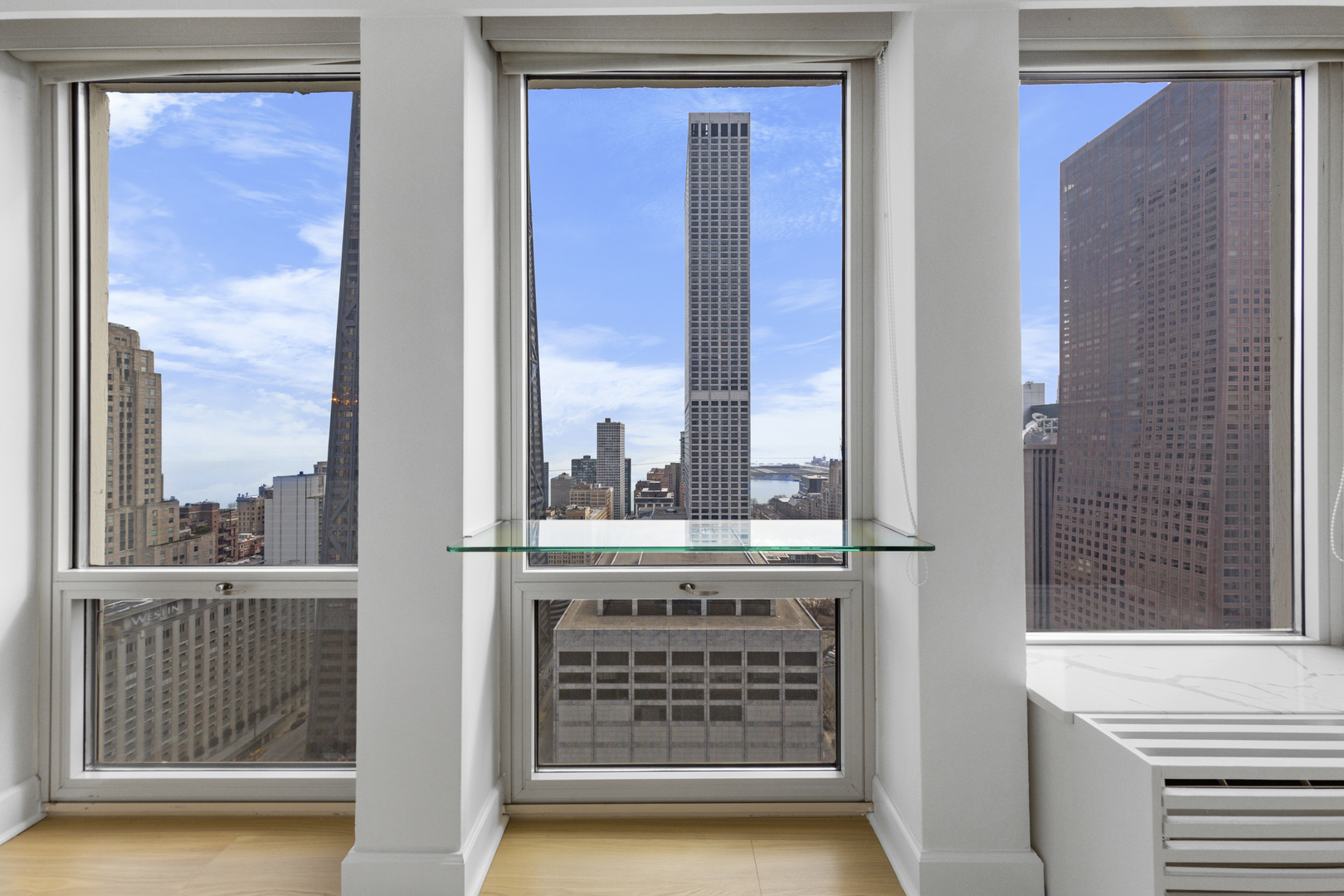 111 E Chestnut Street 38c Property Photo 27