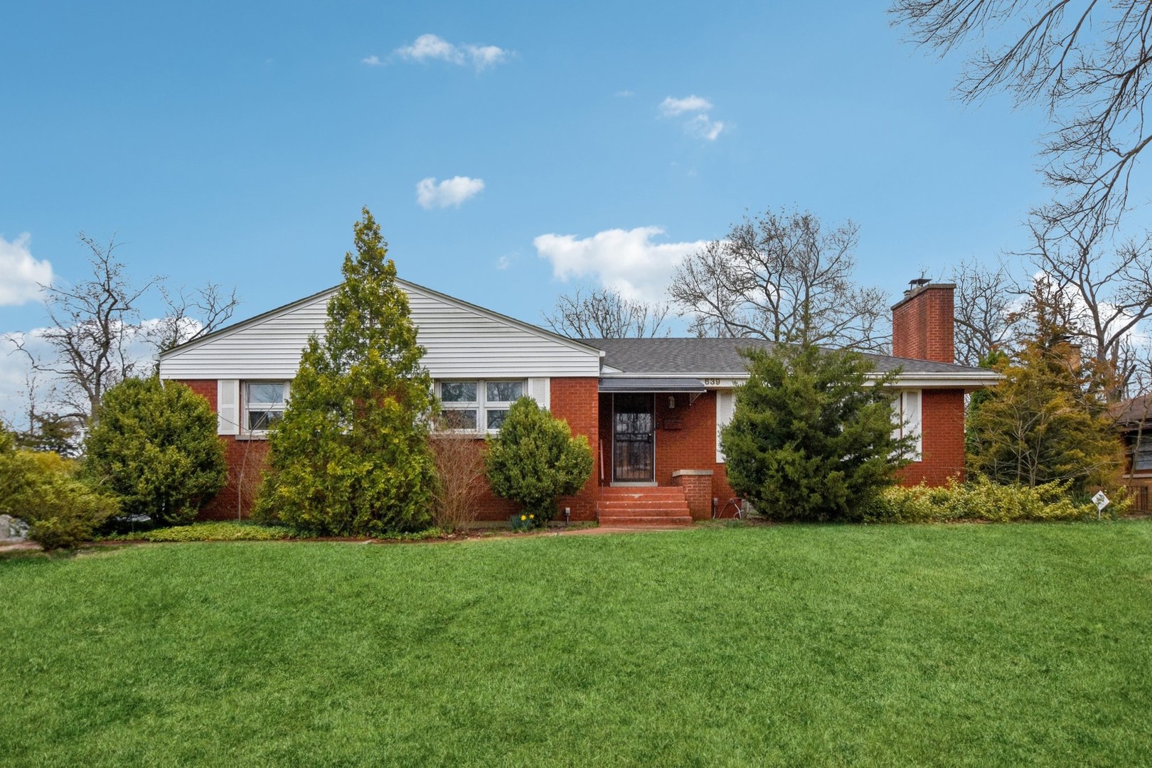 639 Burns Avenue Property Photo