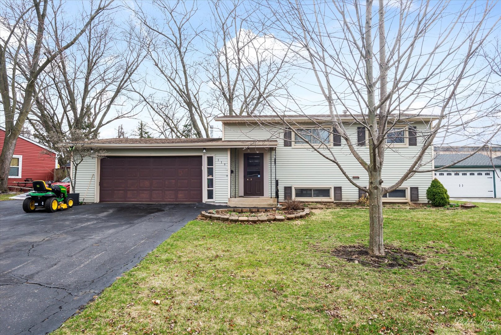 119 Ridge Lane Property Photo