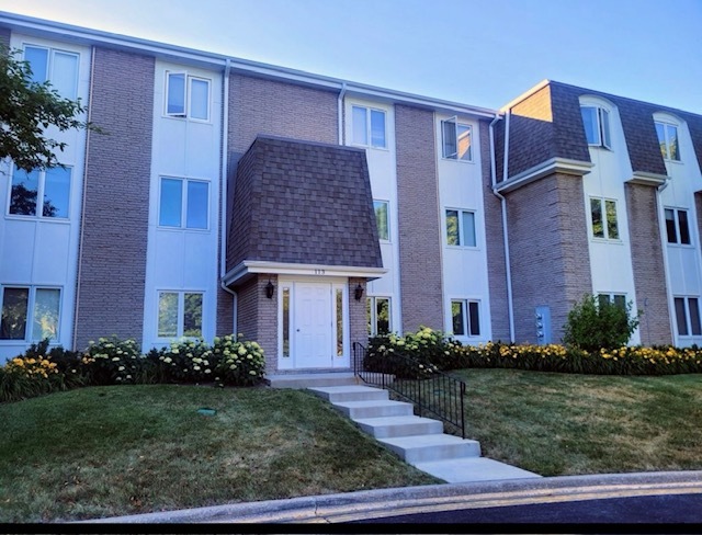113 E Winchester Road C Property Photo