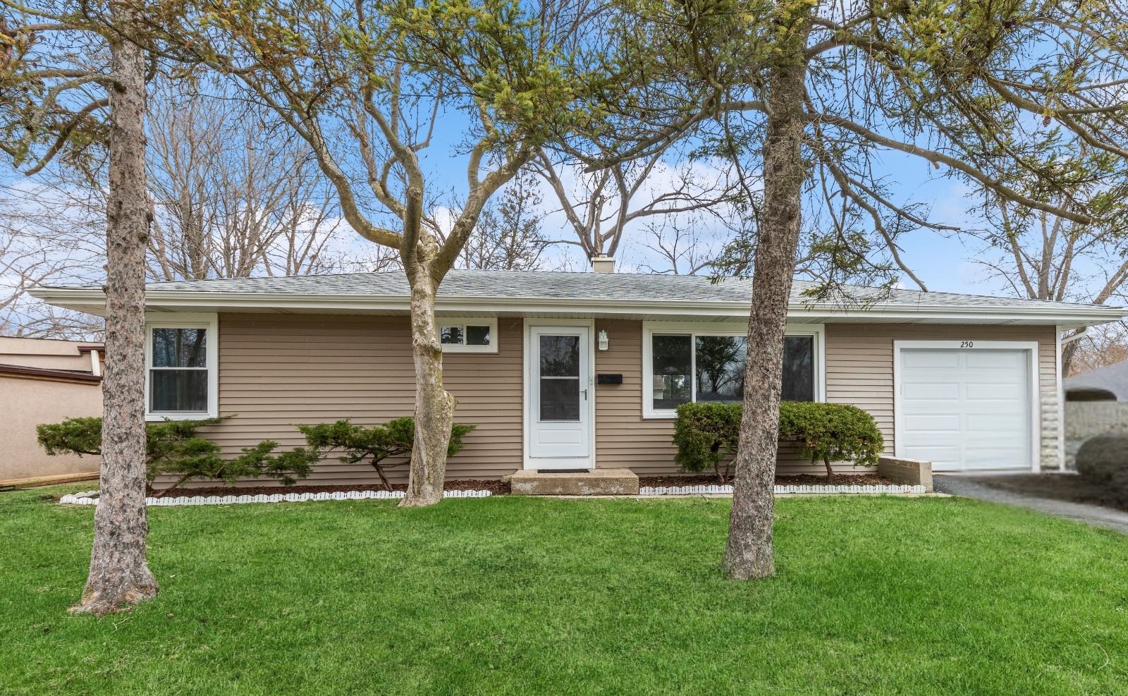 250 Normandy Lane Property Photo