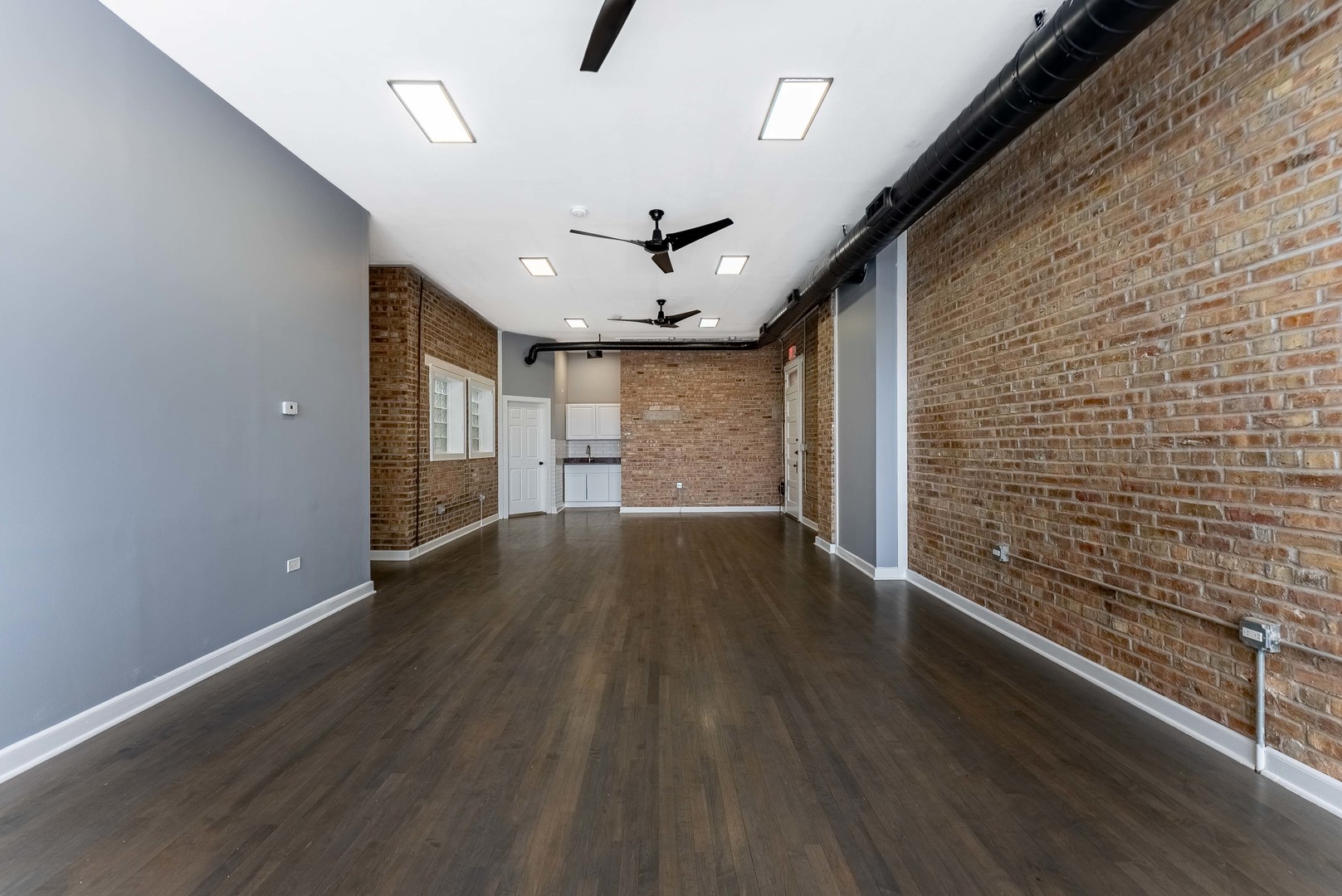 5436 W Fullerton Avenue Property Photo 6