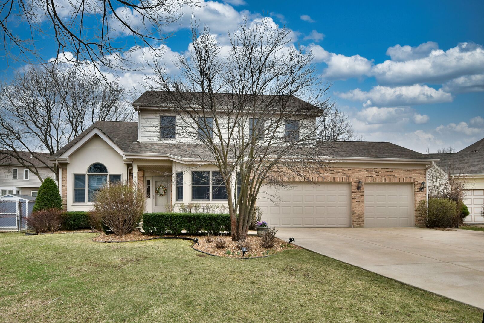 127 N Sherwood Circle Property Photo