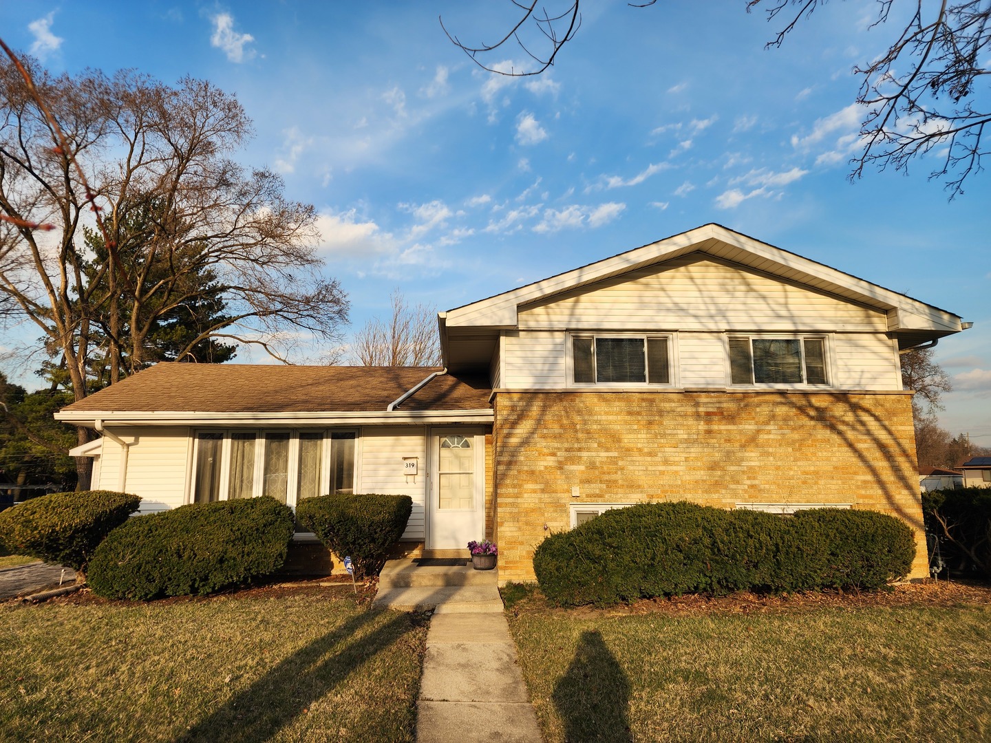 319 Serena Drive Property Photo