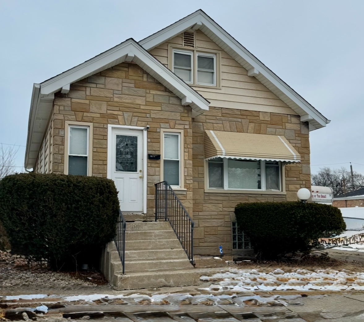 10037 S Yale Avenue Property Photo