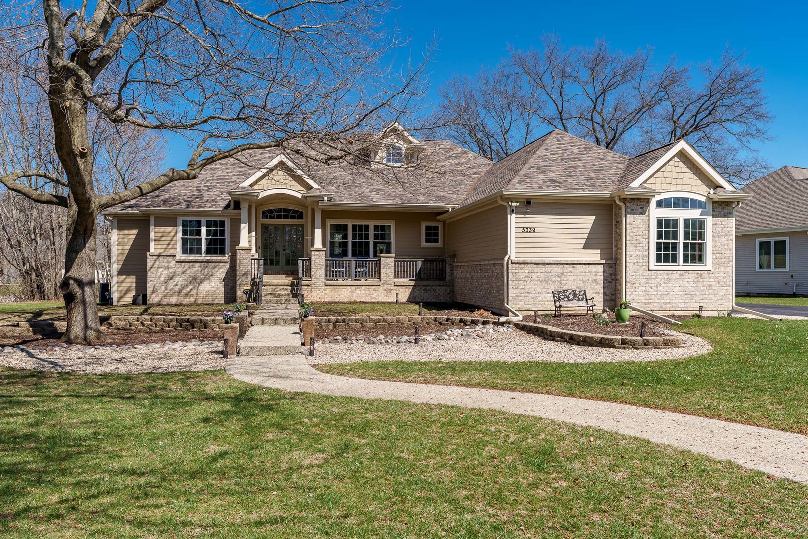 5339 Woodland Pond Property Photo