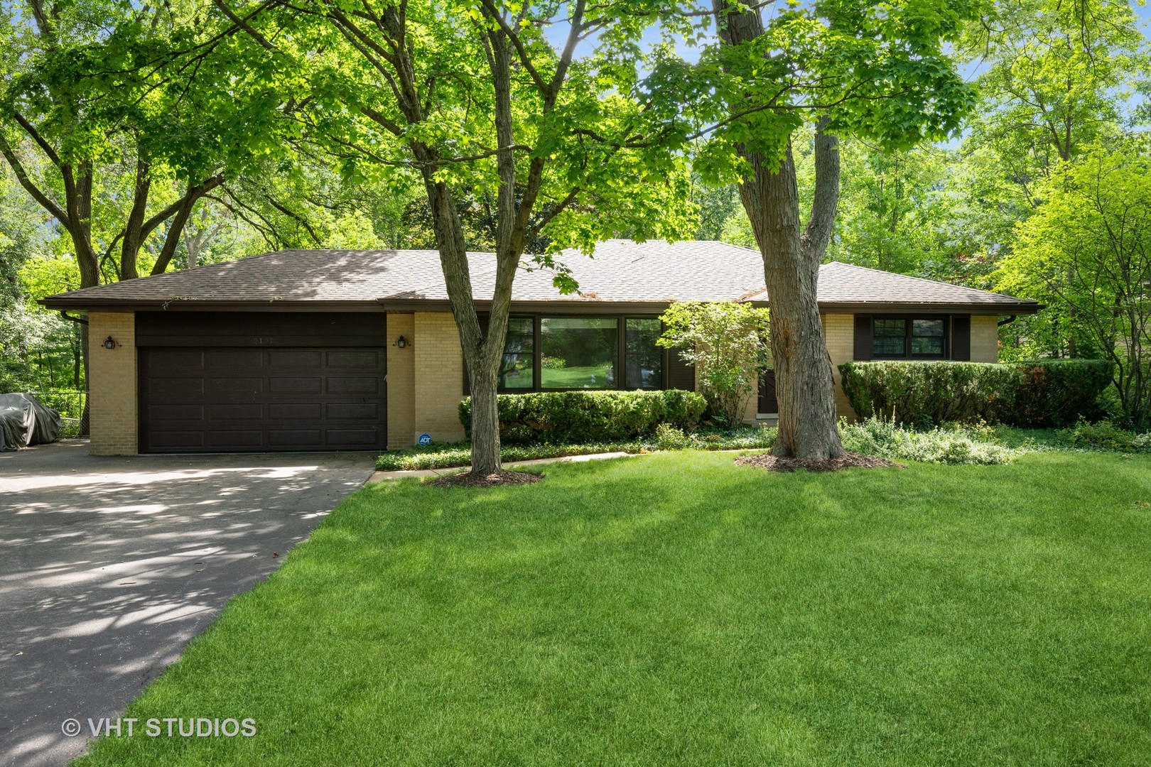 2101 Thorntree Lane Property Photo 1