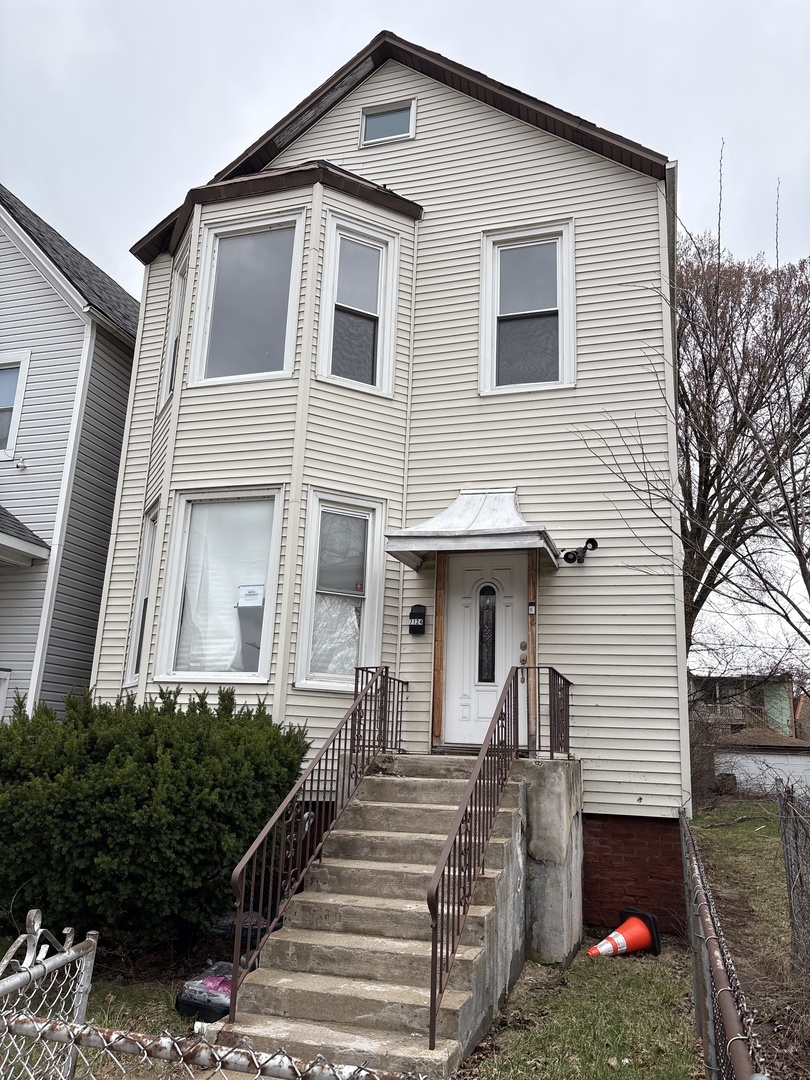 7124 S Ellis Ave Property Photo 1