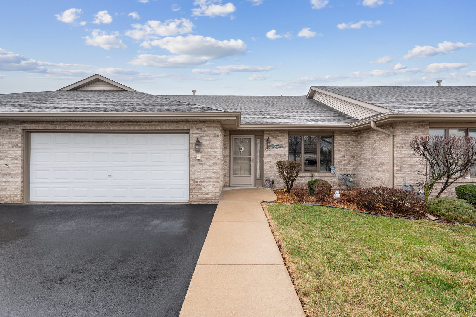 2504 Par Four Court 2504 Property Photo 1