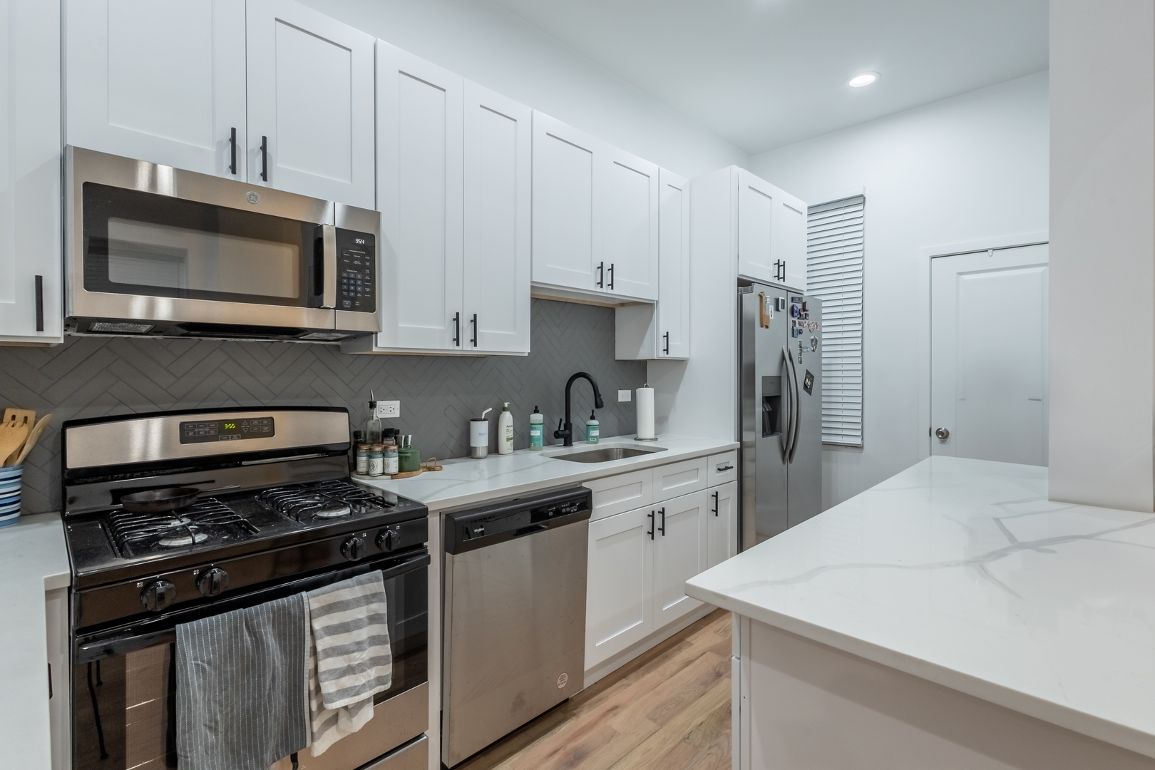 1344 W Ohio Street Property Photo 5