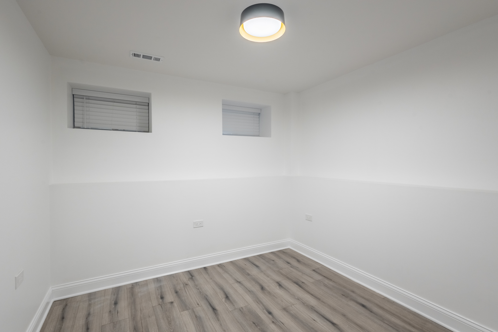 1344 W Ohio Street Property Photo 29