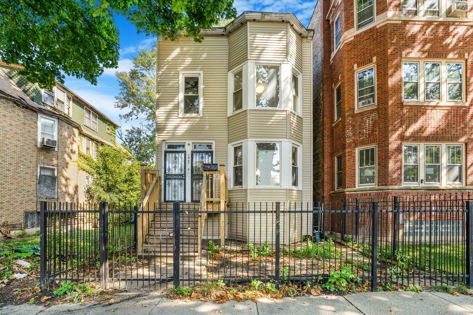 7947 S Burnham Avenue Property Photo 1
