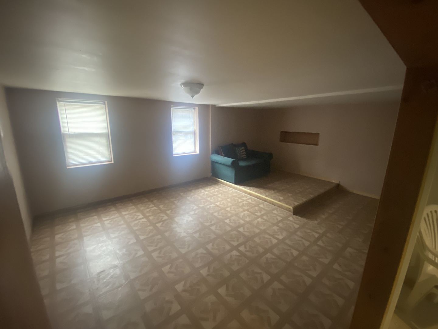 1717 N Mozart Avenue Property Photo 9
