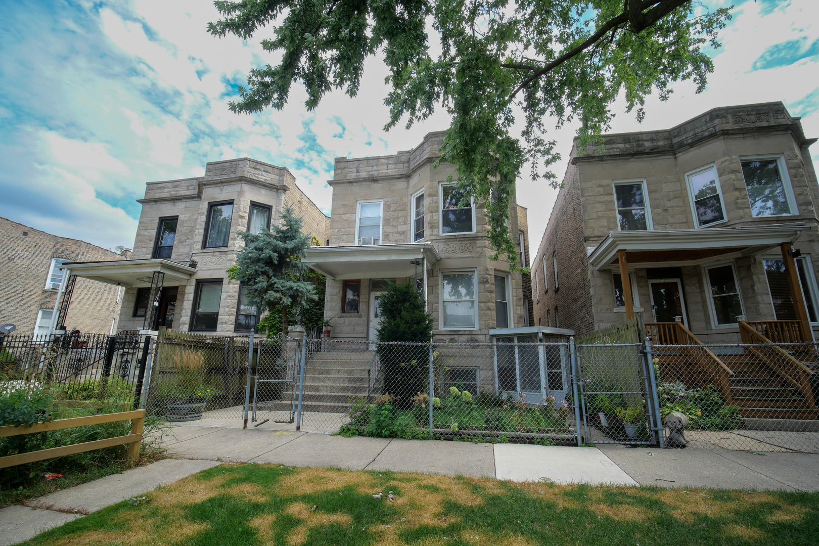 1115 N Spaulding Avenue Property Photo 2