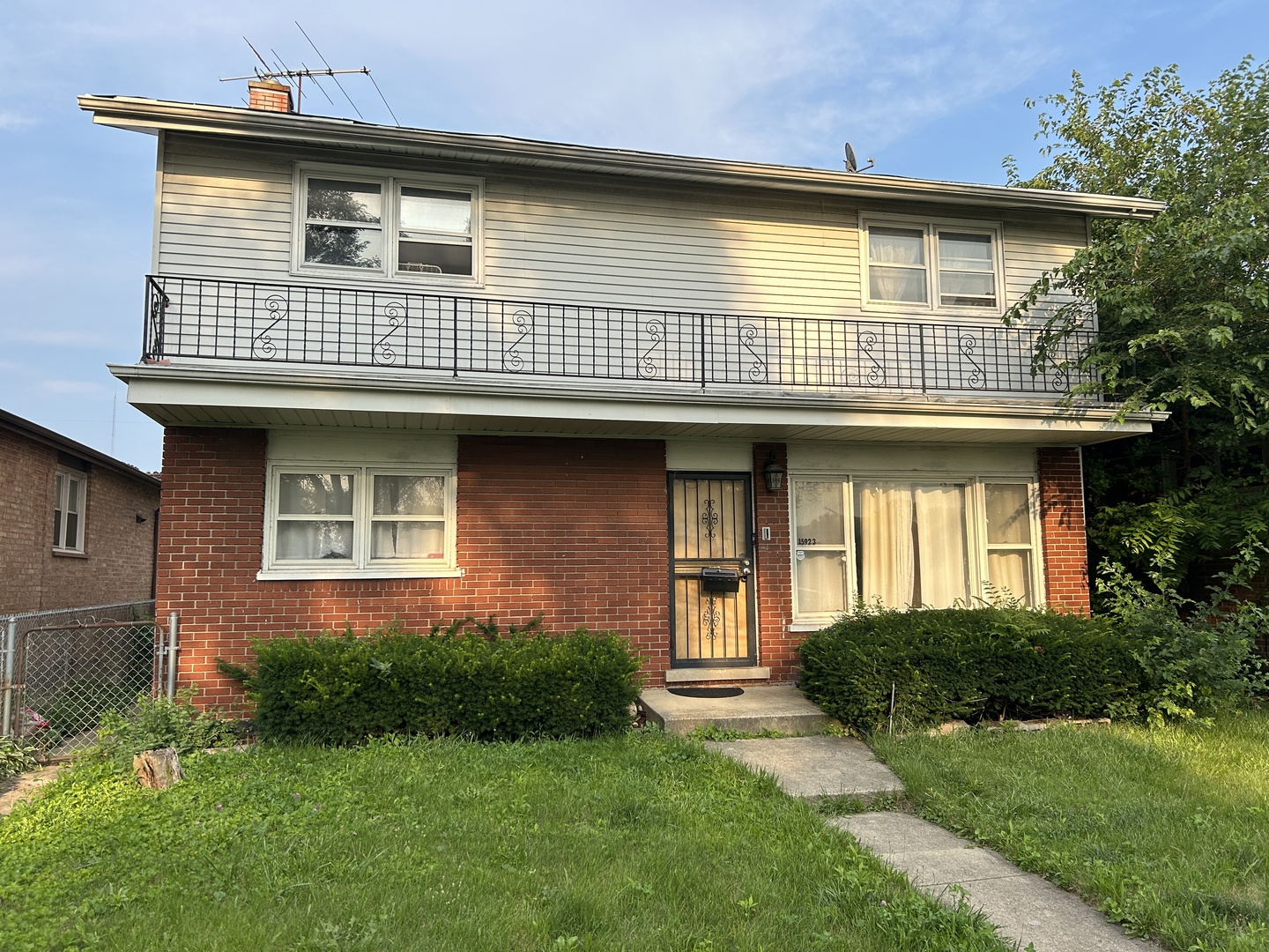 15923 Vine Avenue Property Photo