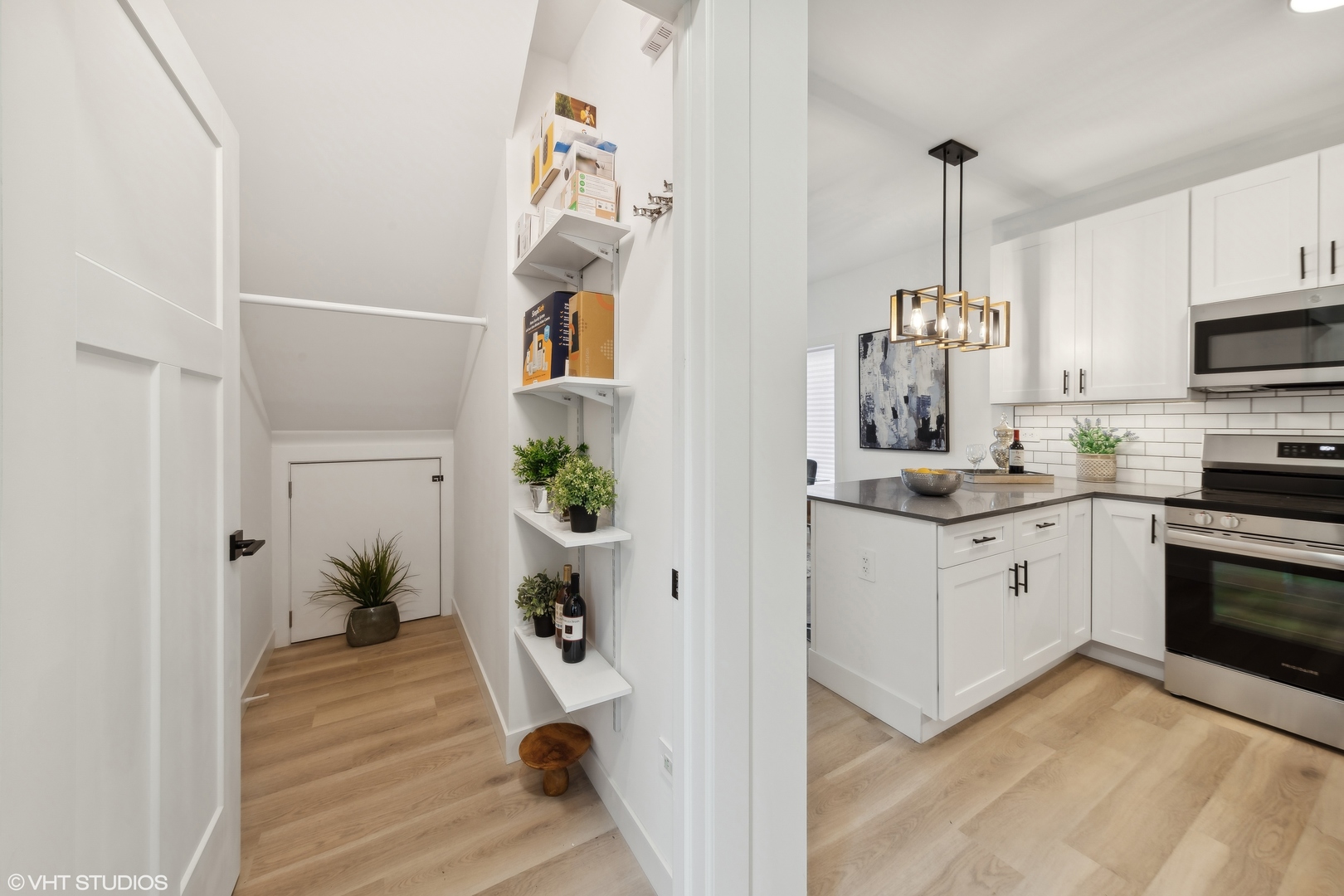 645 N Lawndale Avenue Property Photo 9