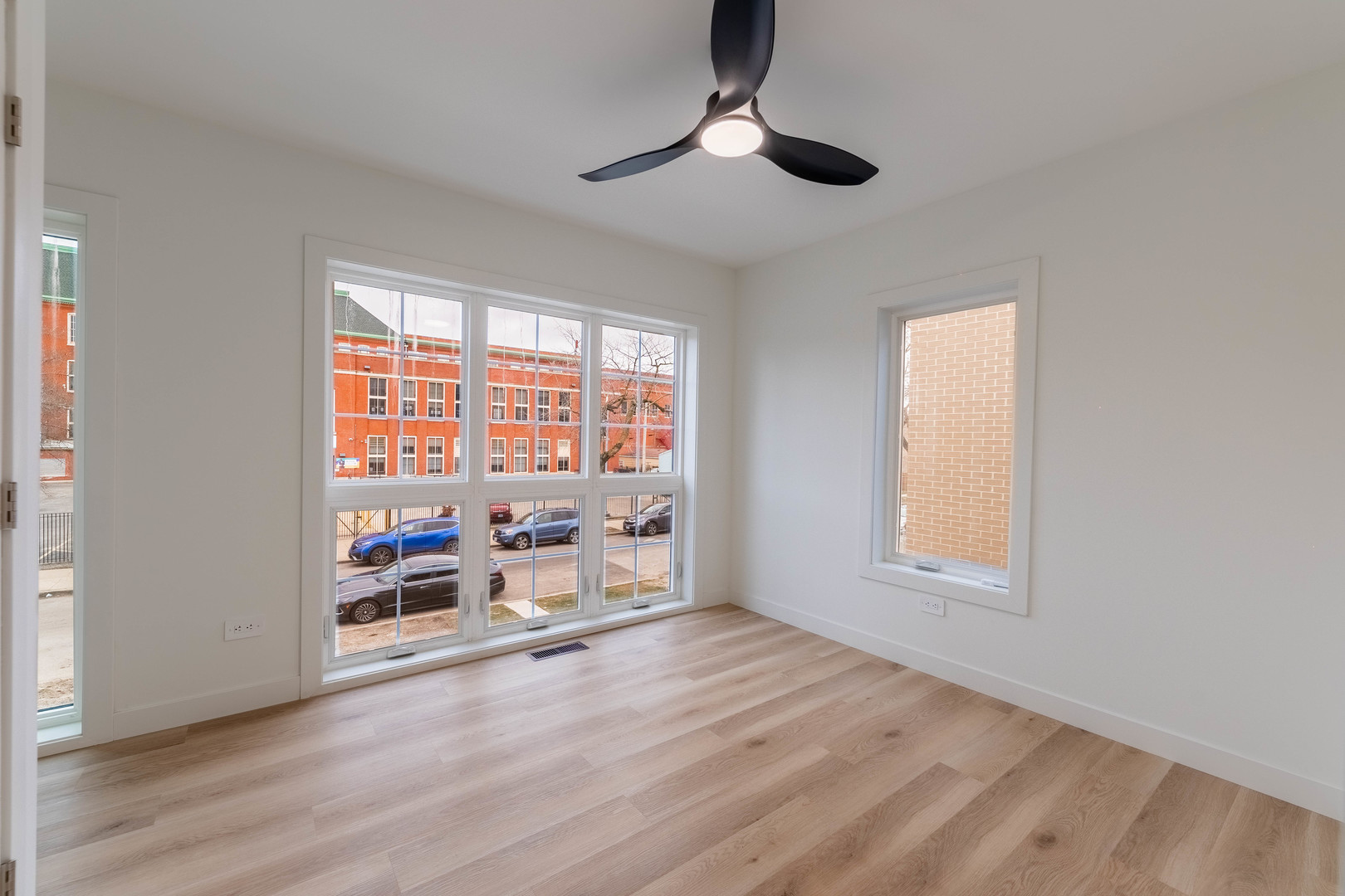 645 N Lawndale Avenue Property Photo 10