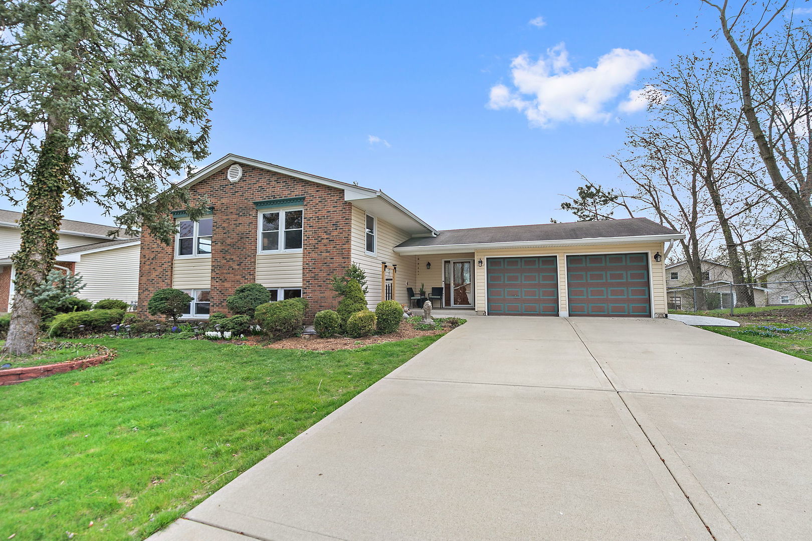 1477 Worden Way Property Photo