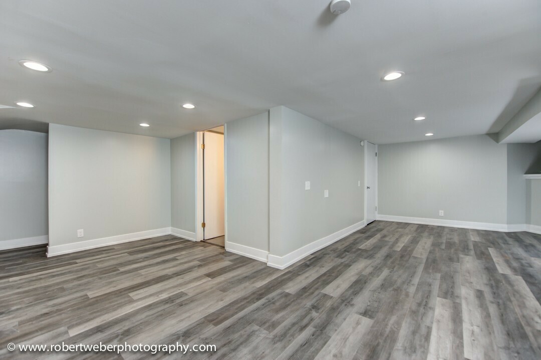 917 Pleasant Street Property Photo 12